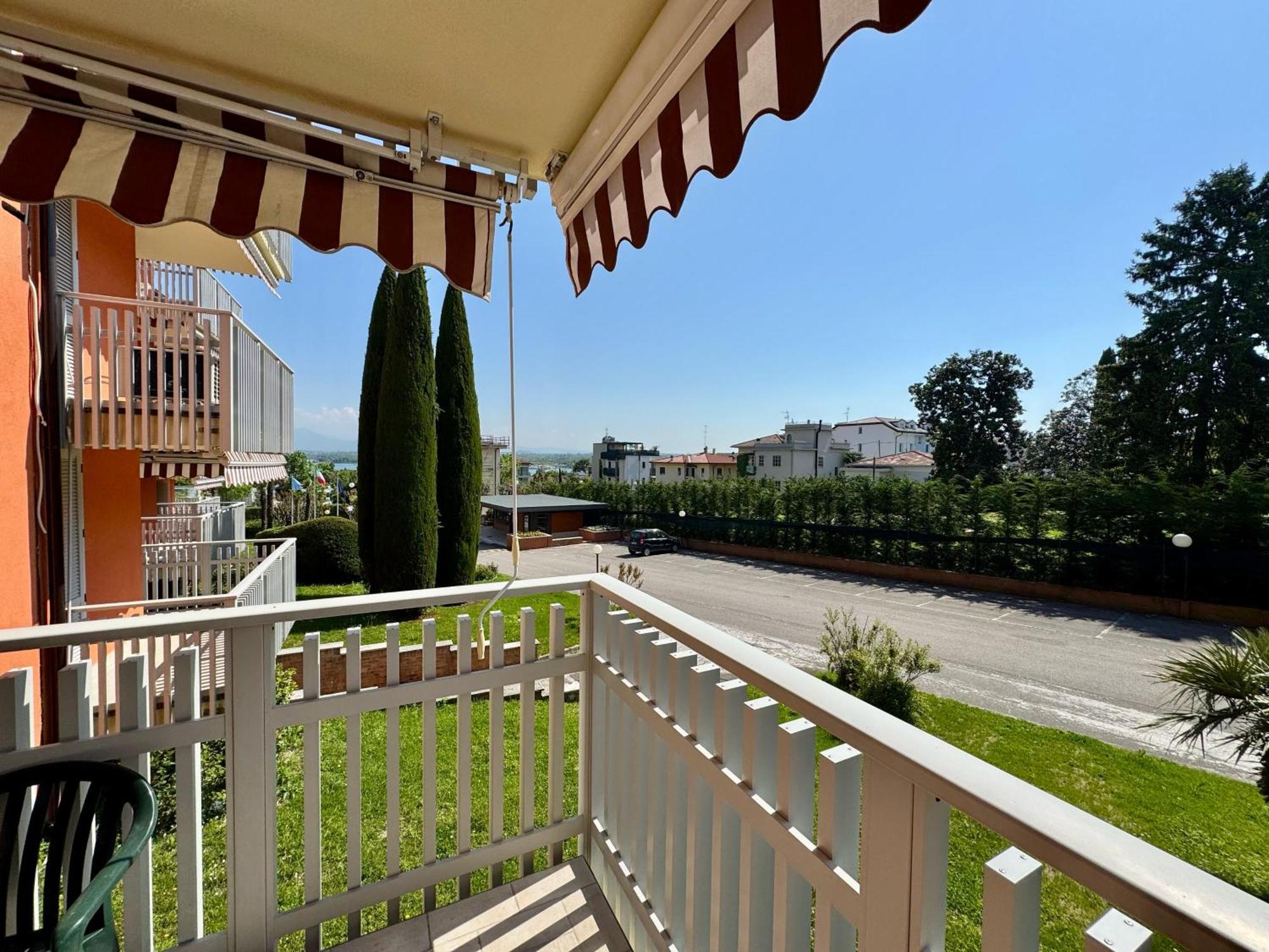 Easy Peschiera Apartment