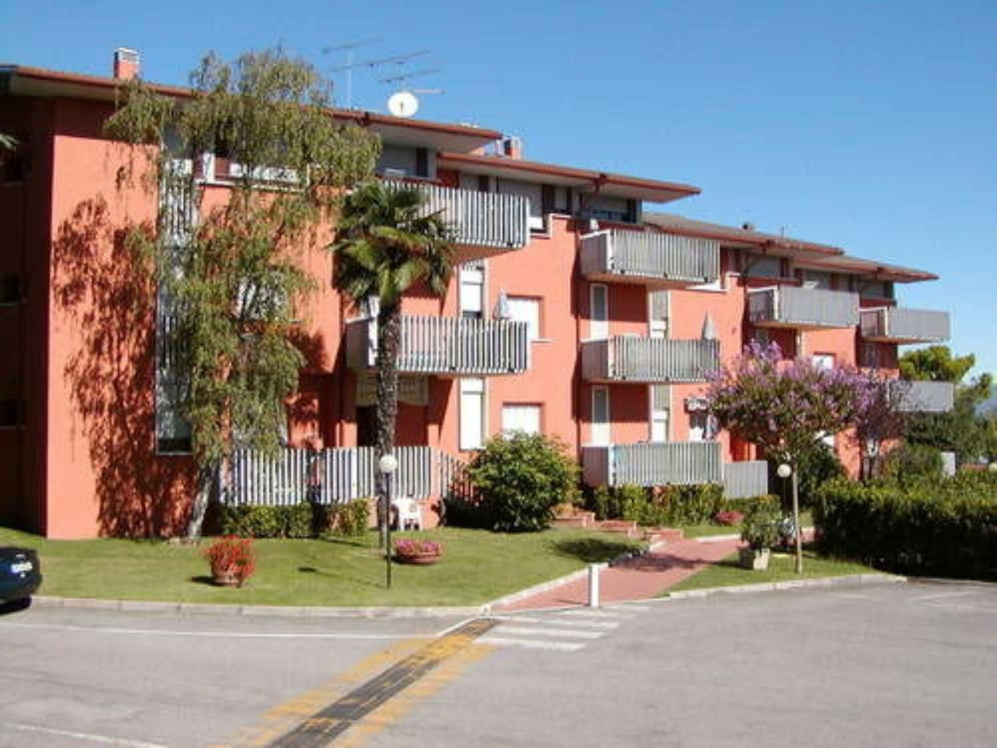Apartment Easy Peschiera *